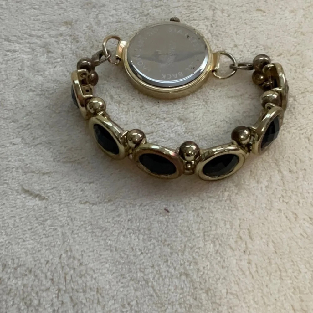 WATCH - Picture 2 of 4